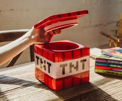 Minecraft TNT Block Ceramic Cookie Jar Container | 6 Inches Tall alternate image