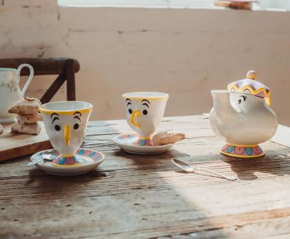 Disney Beauty and the Beast Mrs. Potts Teapot Set With 2 Chip Cups and Saucers alternate image