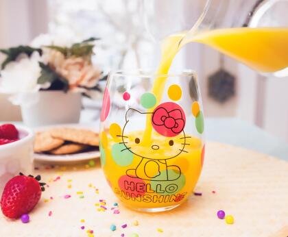 Sanrio Hello Kitty Loves Ice Cream Teardrop Stemless Wine Glass | Holds 20 Ounce alternate image