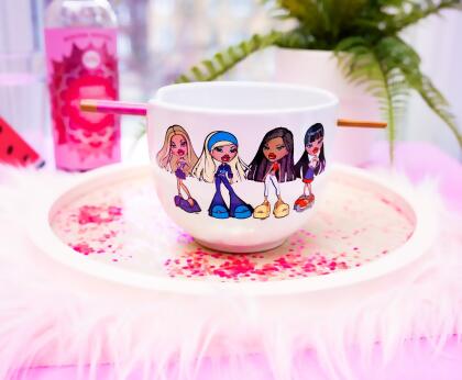 Bratz 20-Ounce Ceramic Ramen Bowl and Chopstick Set alternate image