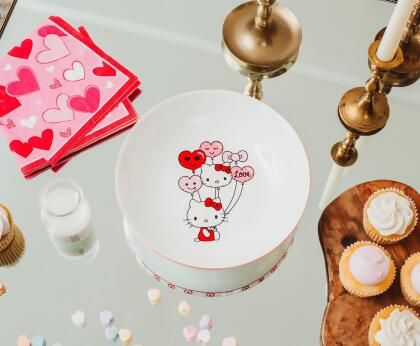 Sanrio Hello Kitty Balloons 9-Inch Ceramic Coupe Dinner Bowl alternate image