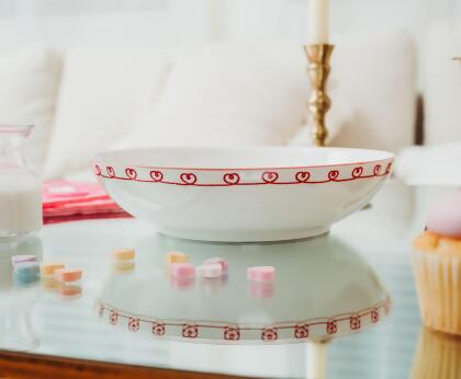 Sanrio Hello Kitty Balloons 9-Inch Ceramic Coupe Dinner Bowl alternate image