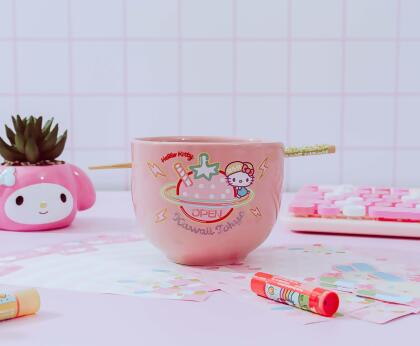Sanrio Hello Kitty "Kawaii Tokyo" 20-Ounce Ramen Bowl and Chopstick Set alternate image