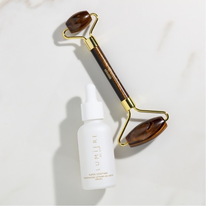 Lumière de Vie&reg;维他命B3极效舒妍精华