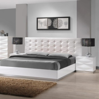 J&M Furniture Verona 3 Piece Platform Bedroom Set in White Lacquer 