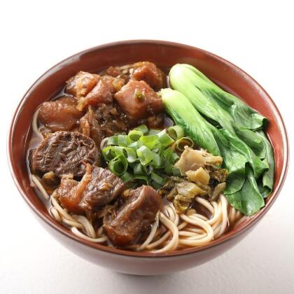 免運!【捷康食品】半筋半肉紅燒牛肉麵(常溫) 麵體75g+湯-內容量430g(固形量70g)(使用澳洲牛肉) (14入,每入144元) 