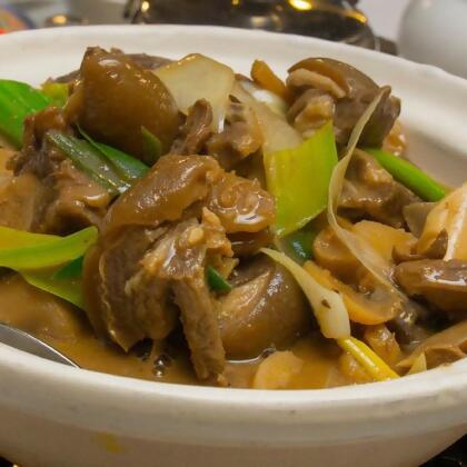 免運!【約克街肉鋪】嚴選澳洲小放山羊帶皮切塊 300G/包 (16包,每包259.5元) 