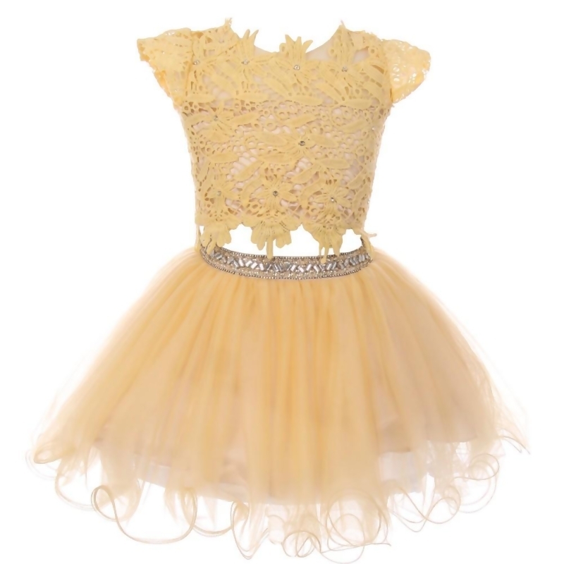 lace top and skirt outfit