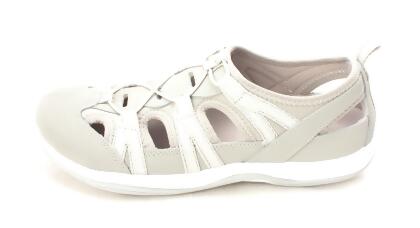 Easy Street Womens Campus Leather Closed Toe - 6.5 W US Womens