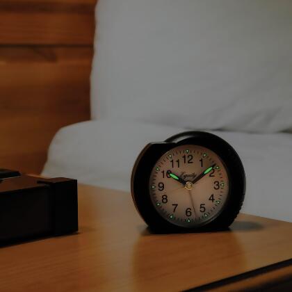 La Crosse Technology Equity Quartz Alarm Clock 27001 alternate image