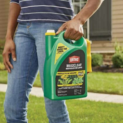 Ortho WeedClear 1 Gal. Trigger Spray Weed Killer For Lawns 0204410 alternate image