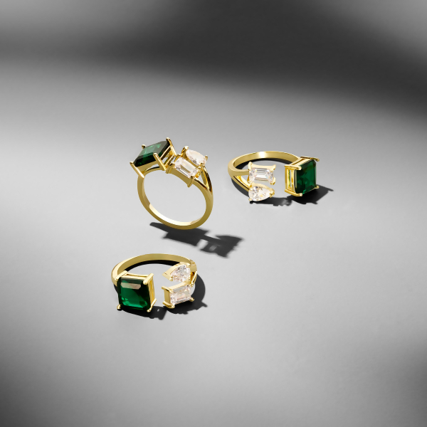 JORDAN - Triple Stone Ring - Size 8 - Gold | Clear & Green