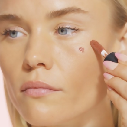 Motives&reg;丝绒唇颊蜜