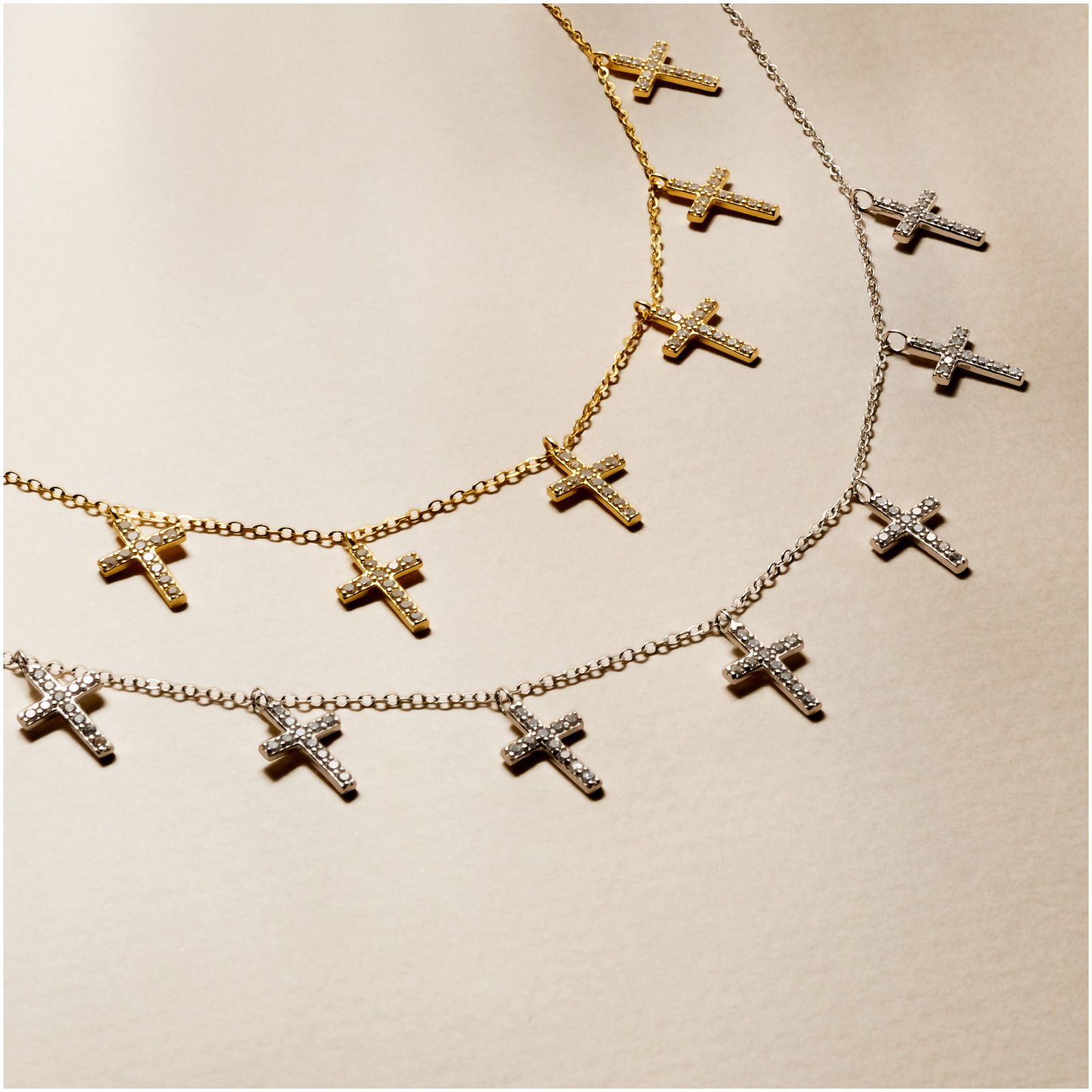 KOURTNEY – Nine Cross Necklace