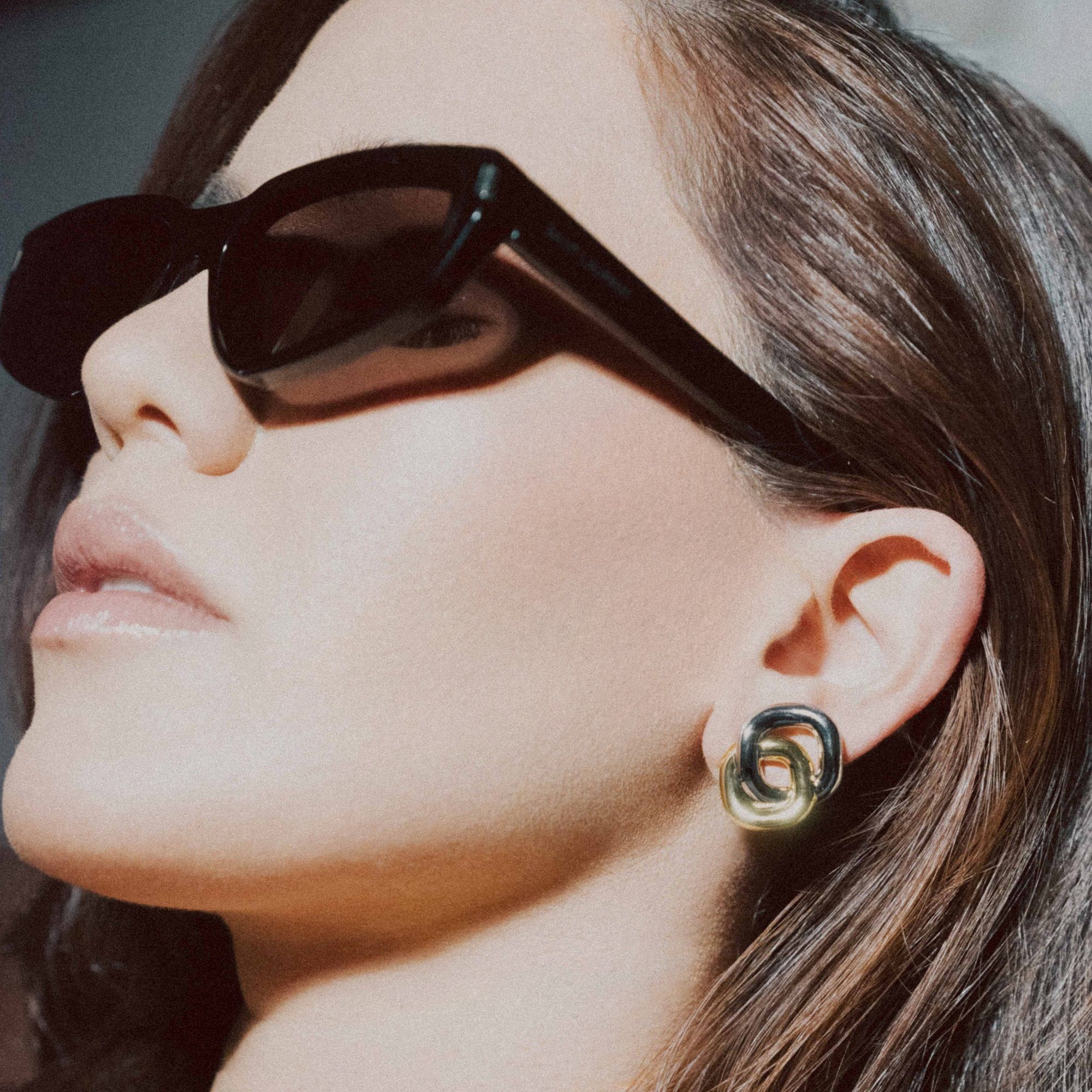 KYLIE – Two-Tone Double Square Earrings