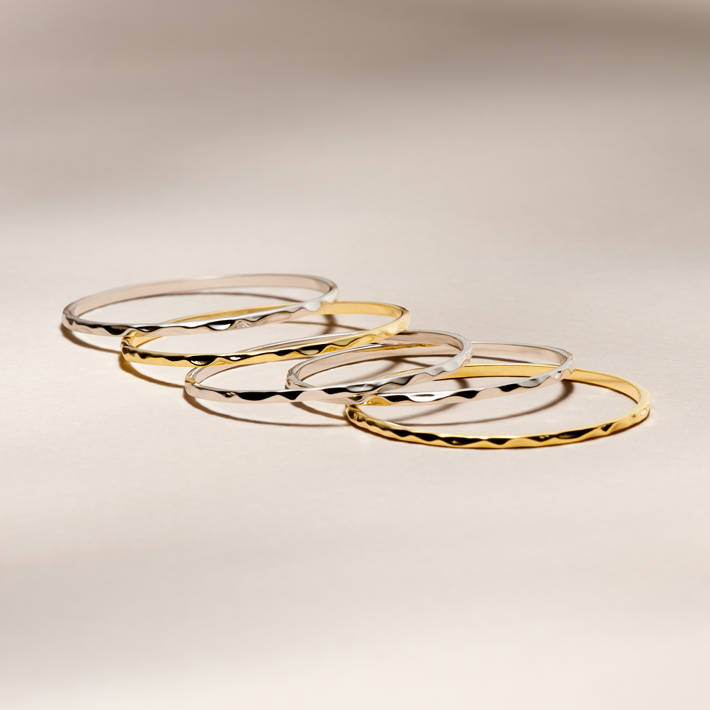 JAMES – Thin Hammered Ring Trio