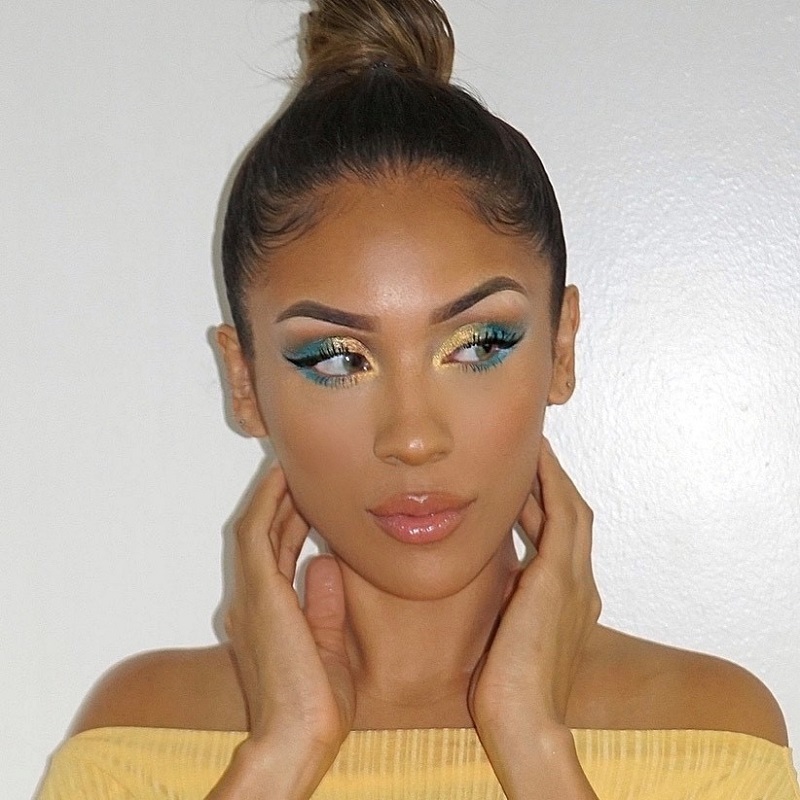 THALIA X Motives® Viva Eye & Cheek Palette