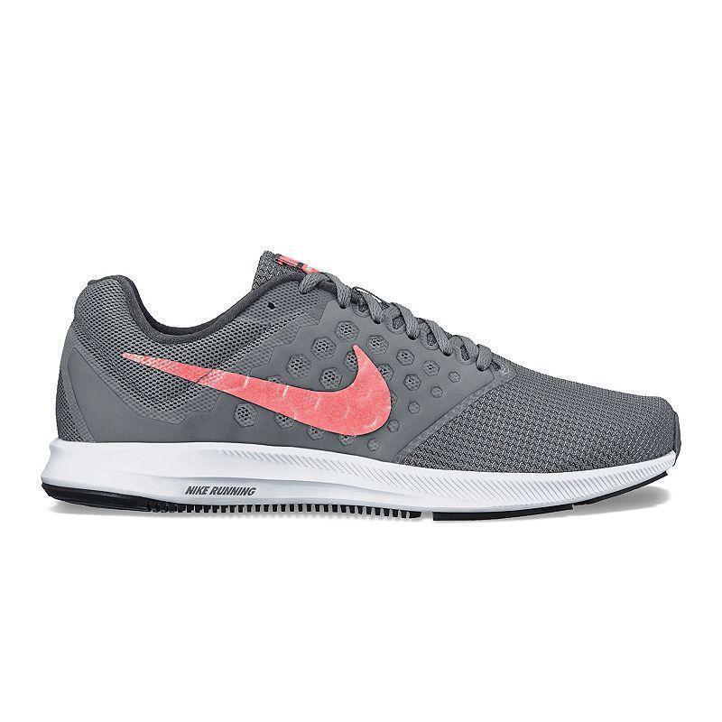 Running Shoes, Size: 6.5 Wide 