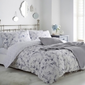 Home Collection - White 'Rosemary' Bedding Set Home Collection - White 'Rosemary' Bedding Set