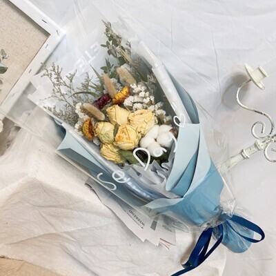 晞知己莫蘭迪配色花束畢業禮物情人節花束乾燥花束手捧花英文字乾花束 圖片色from 松果購物at Shop Com Tw