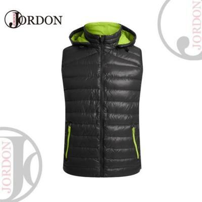 jordon 橋登 男 輕羽絨背心黑色0171/羽絨背心/羽絨衣/保暖背心/戶外/登山 