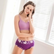 莫代爾_楓葉印花_高腰包臀女褲4件組 莫代爾_楓葉印花_高腰包臀女褲4件組