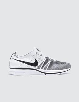 nike flynit trainer