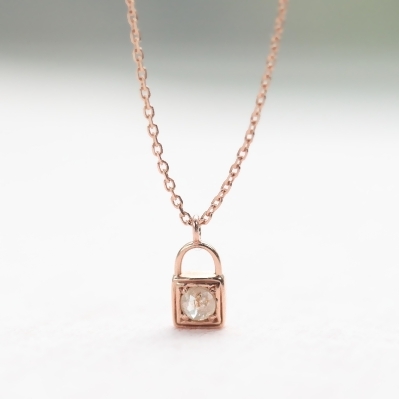 14K Cylinder Lock Diamond Necklace 玫瑰金鎖頭鑽石項鍊(0.10 ct) 
