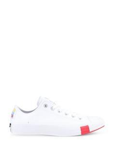 chuck taylor all star logo play ox sneakers