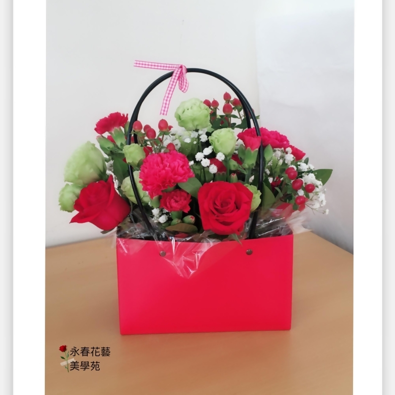 44 花束母親節花束生日花束康乃馨花禮from 永春花藝美學苑at Shop Com Tw