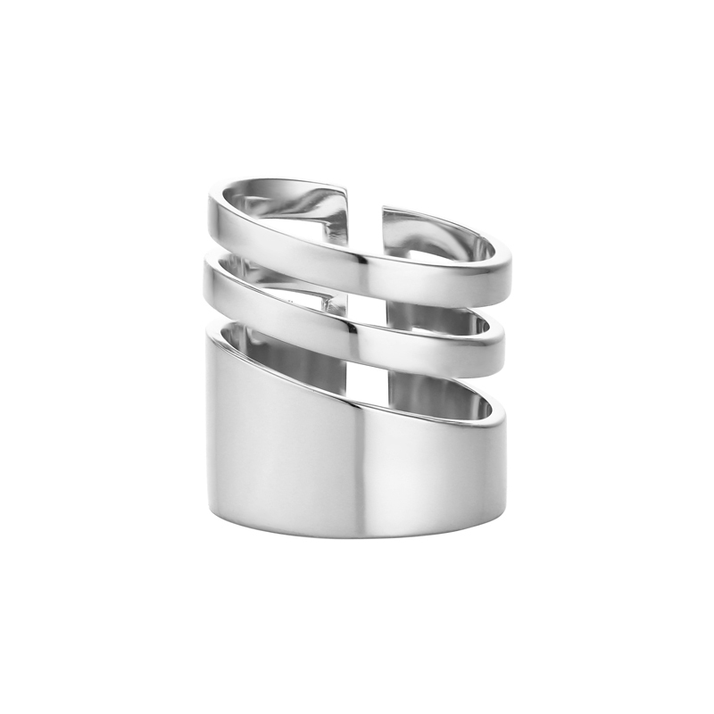 Closeup of Layered LAYLA Wide Modern Ring in silver