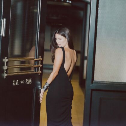 JACLYN – Wide Wrist Cuff alternate image
