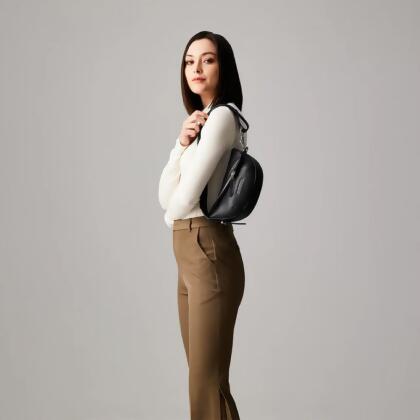 【BRAUN BUFFEL 德國小金牛】台灣總代理 佩塔斯 小斜背包-黑色/BF864-51-BK