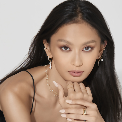 OLSEN – Mismatch Freshwater Pearl Earrings alternate image