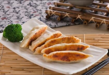 招牌爆汁鍋貼/3包入（預購再送一包共4包入） 
