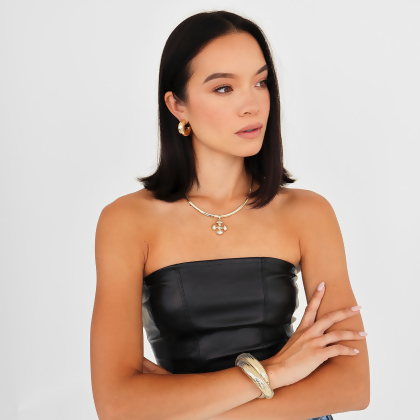 MARISSA – Infinity Bangle Bracelet alternate image