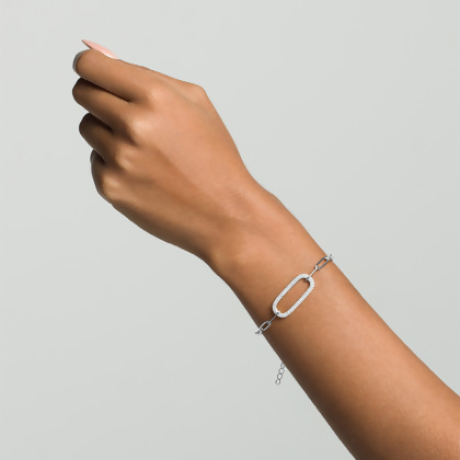 MARIA - Paperclip Bracelet With Pave Oval Link alternate image