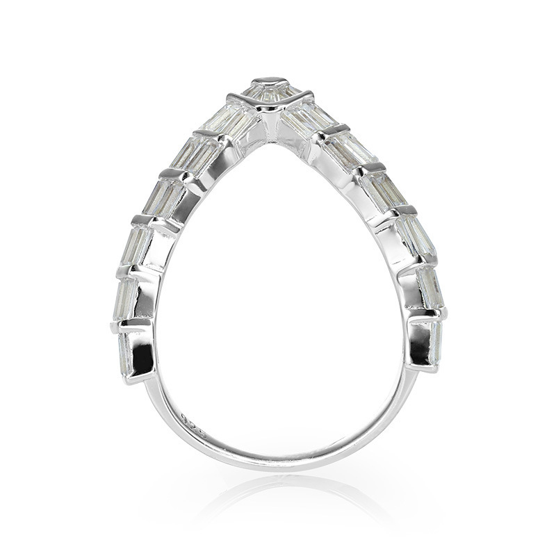 GAIA - V Shaped Baguette Ring alternate image