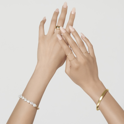 OLIVIA – Freshwater Pearl and Paperclip Bracelet alternate image