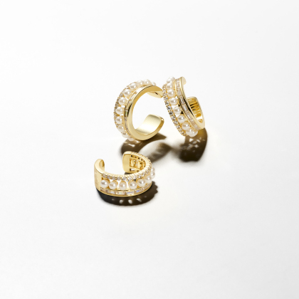 ESTELLE – Triple Row Glass Pearl Ear Cuff alternate image