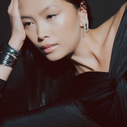 QUINN – Double Strand Earrings alternate image