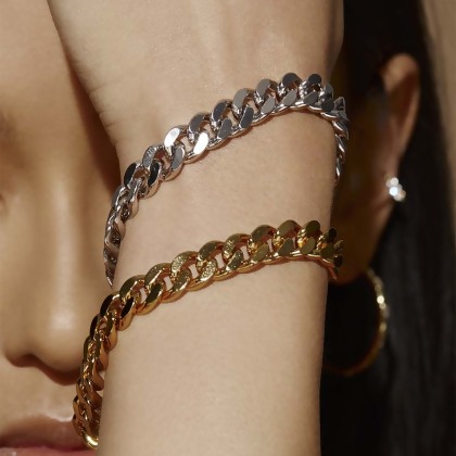 BOWIE - Cuban Link Bracelet alternate image
