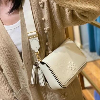 (美安獨家) Tory Burch新款 Thea流蘇郵差包｜ 1件免運 