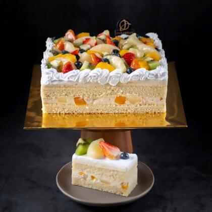 Fruit Chantilly Cake 17cm x 15cm 
