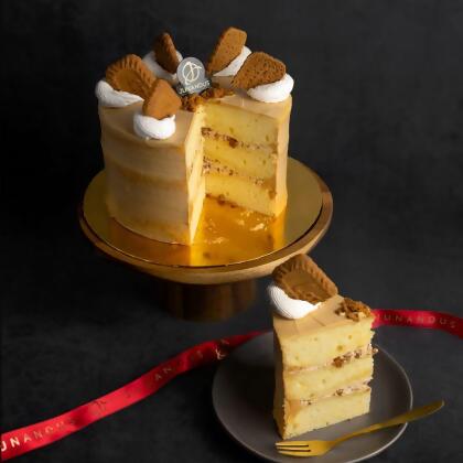 Lotus Caramalised Cookies Cake 