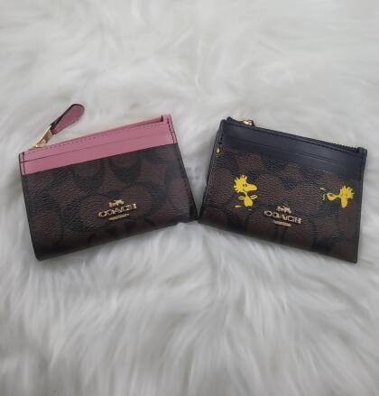 COACH 緹花LOGO防刮皮革證件鑰匙零錢包-咖啡粉 ，限量史奴比聯名糊塗史塔克(pa_鑰使圈卡夾樣式: 咖啡粉) 