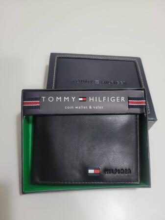 Tommy Tommy Hilfiger 男皮夾 短夾 牛皮短夾 簡式零錢袋 大鈔夾 品牌盒裝／黑色 
