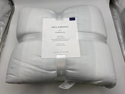 BOLL & BRANCH KING/CAL KING SIGNATURE COMFORTER SETS - FINE STRIPE WHITE/SHORE - Open Box 