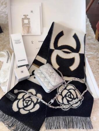 CHANEL VIC限定圍巾 