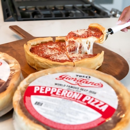 Giordano's Famous Stuffed 10" Deep Dish 6 Pizza Pack alternate image